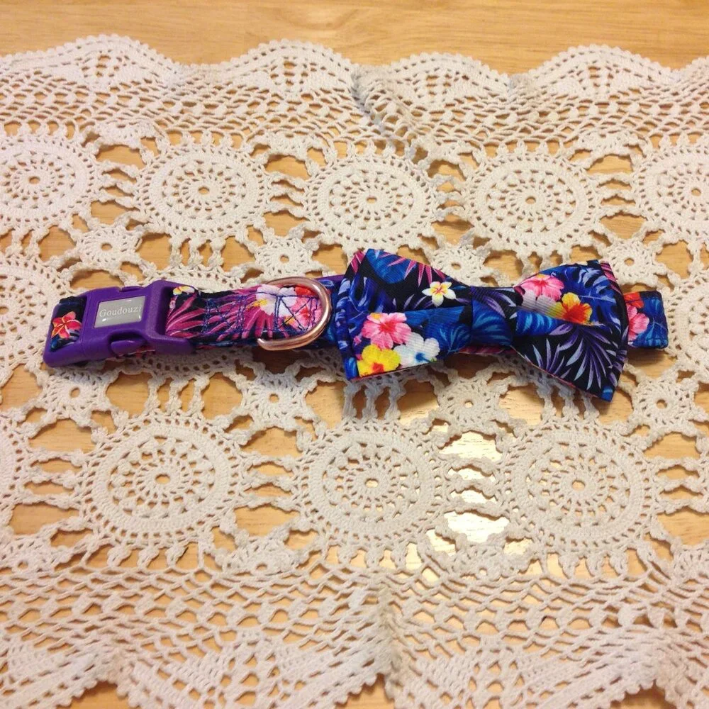 Dog collar, floral pattern, size medium, new item